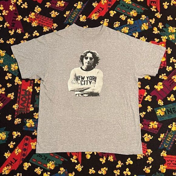 John Lennon Arms Crossed Photo Grey Graphic Tee Shirt / Size L - Picture 1 of 3